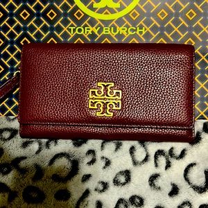 EUC Tory Burch Clutch Wallet